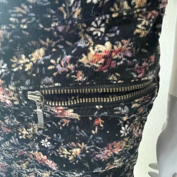 Mossimo floral corduroy mini skirt - Picture 4 of 9